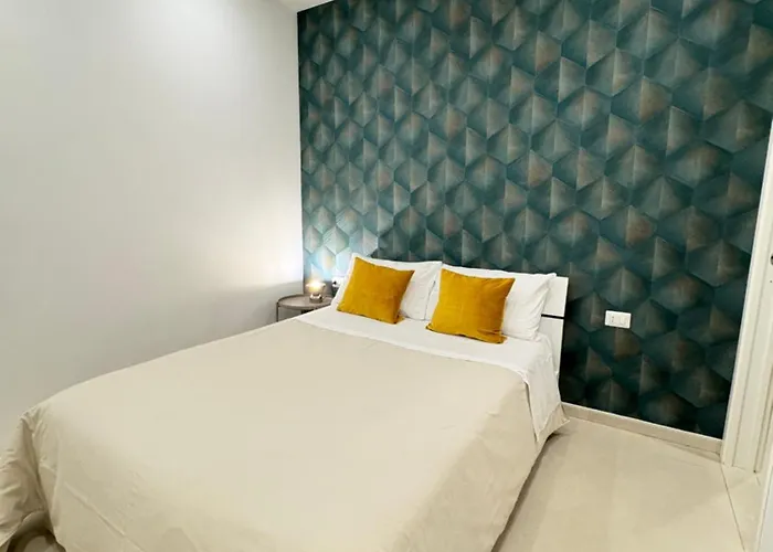 Maison 4* نابولي